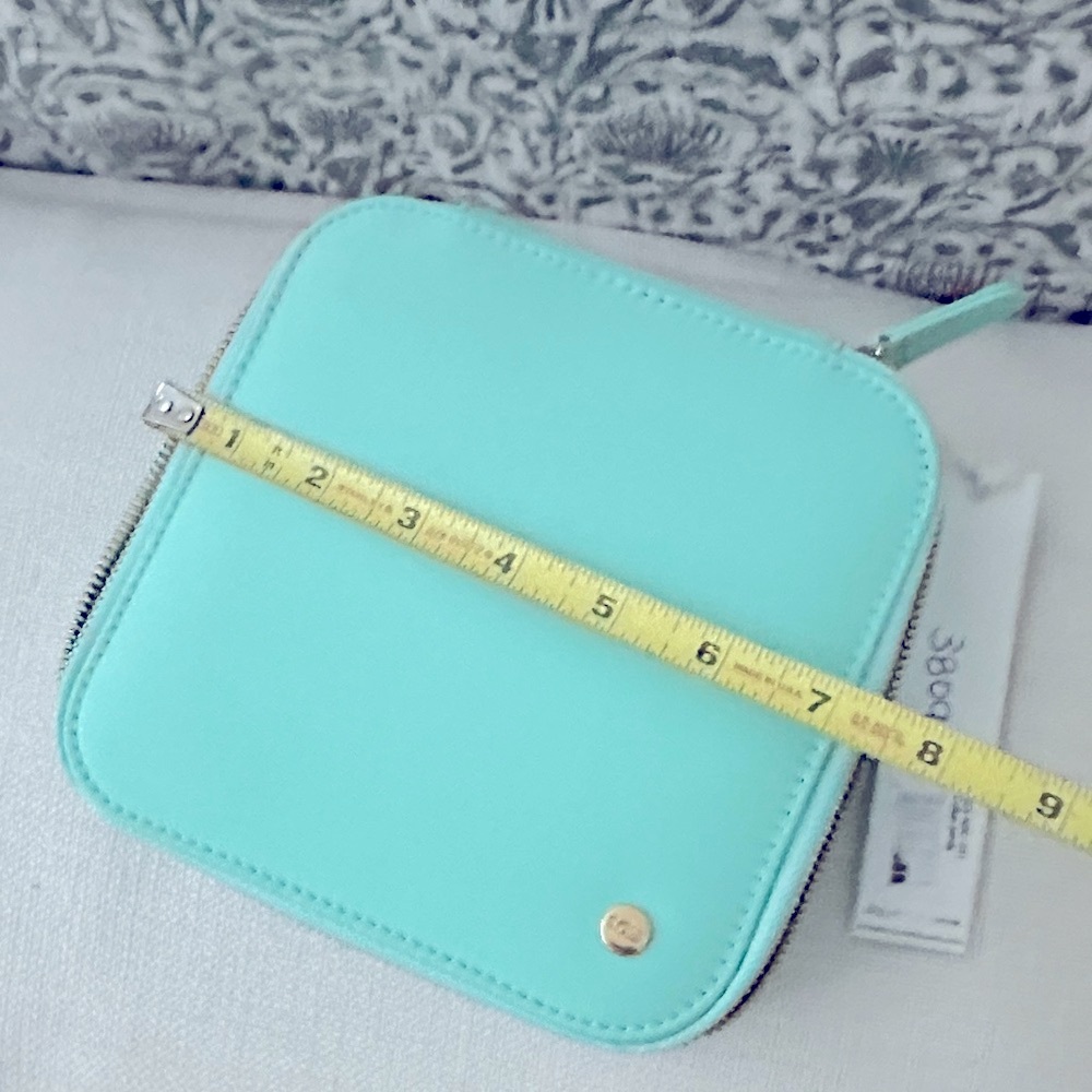 Stoney Clover Lane Aqua Cotton Candy Travel Cosmetic Case - Picture 5 of 6